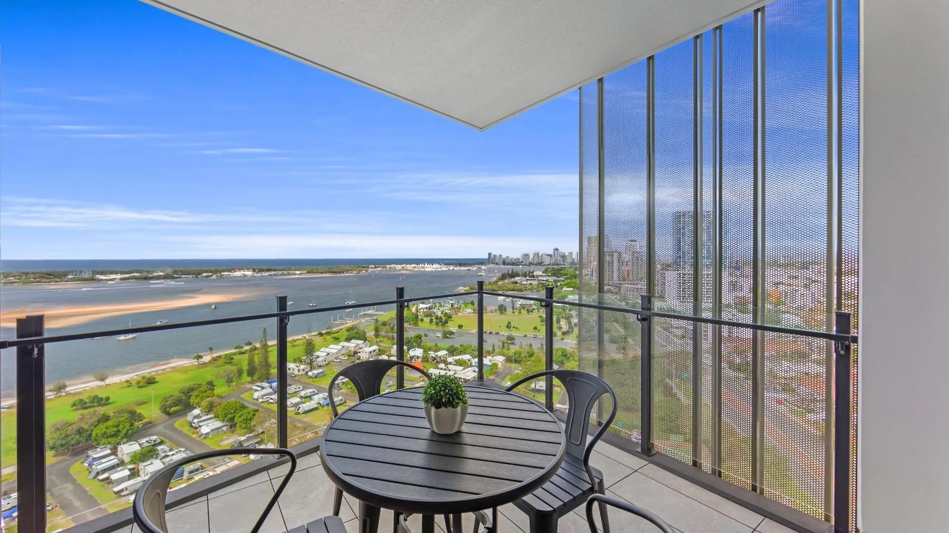 Marine Quarter Apartments By Cllix Gold Coast Australien