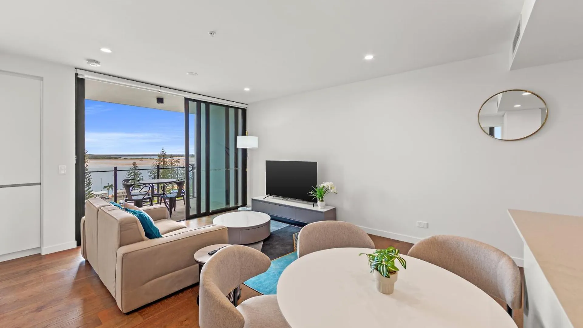 Marine Quarter Apartments By Cllix Gold Coast Australien